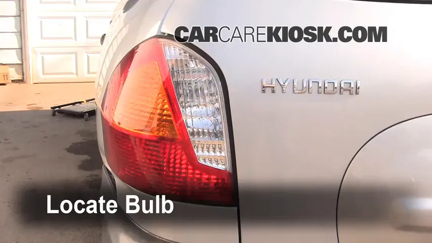 2001 Hyundai Santa Fe GL 2.4L 4 Cyl. Lights Reverse Light (replace bulb)
